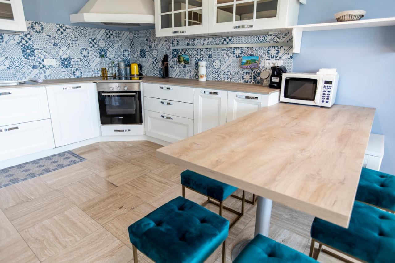 La Casa Blu By Connexion Apartment Кан Екстериор снимка